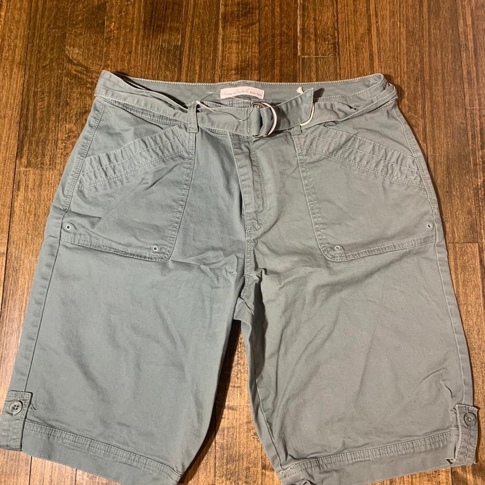 Womens Green Bermuda Shorts Size 10